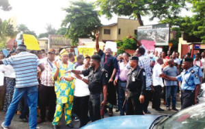 A cross-section of parents and UTME candidates protesting against the University of Lagos cut-off marks in Lagos...on Wednesday